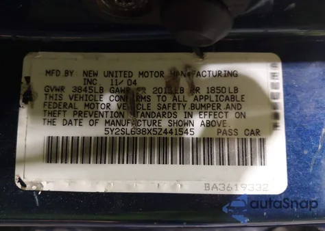 2005 Pontiac Vibe z USA, uszkodzony, nr VIN 5Y2SL638X5Z441545